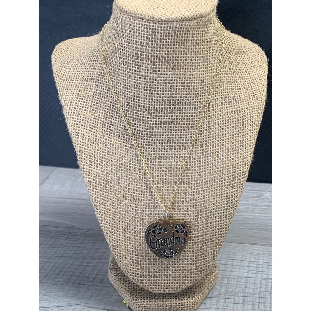 Grandma Heart Pendant Necklace Gold Tone Rose Floral Detail 18 Inch Chain